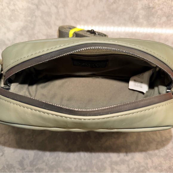 Zara Olive Green Men's Crossbody Bag - Picture 4 of 5